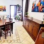 Domvs Avgvsta - Accogliente Appartamento
